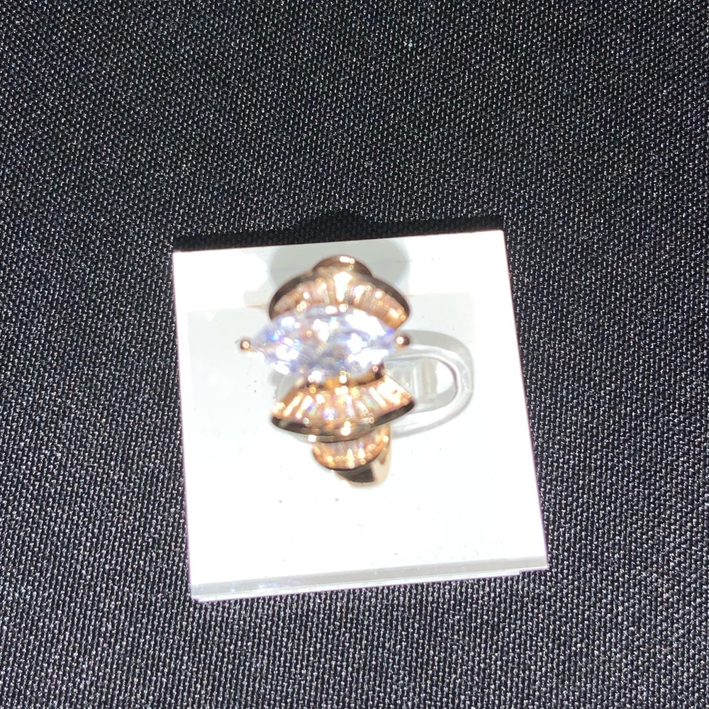 2.5ct Marquise Cut Ring - Picture 9 of 9